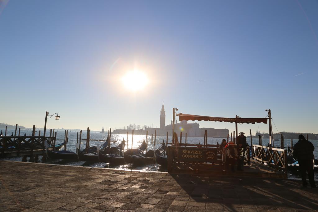 Casa Dei Cavalieri Apartment เวนิส ภายนอก รูปภาพ