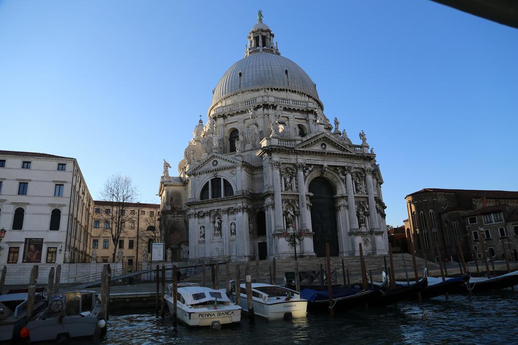 Casa Dei Cavalieri Apartment เวนิส ภายนอก รูปภาพ